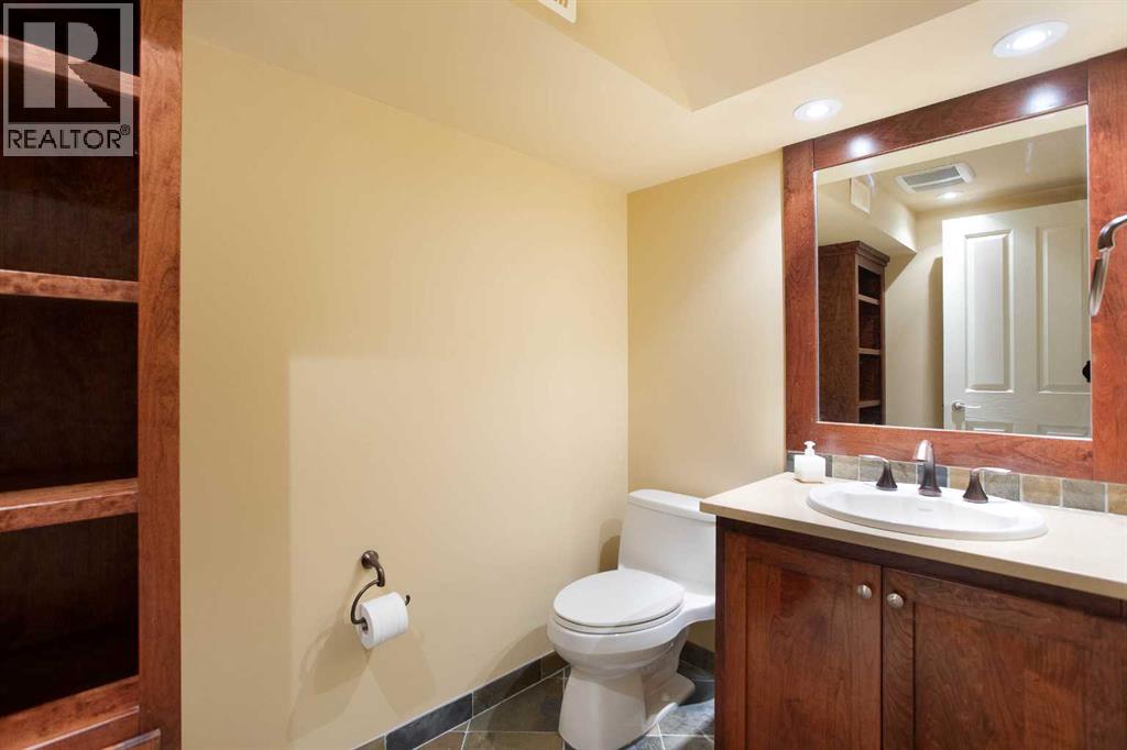 5028 Vanstone Crescent NW - 24