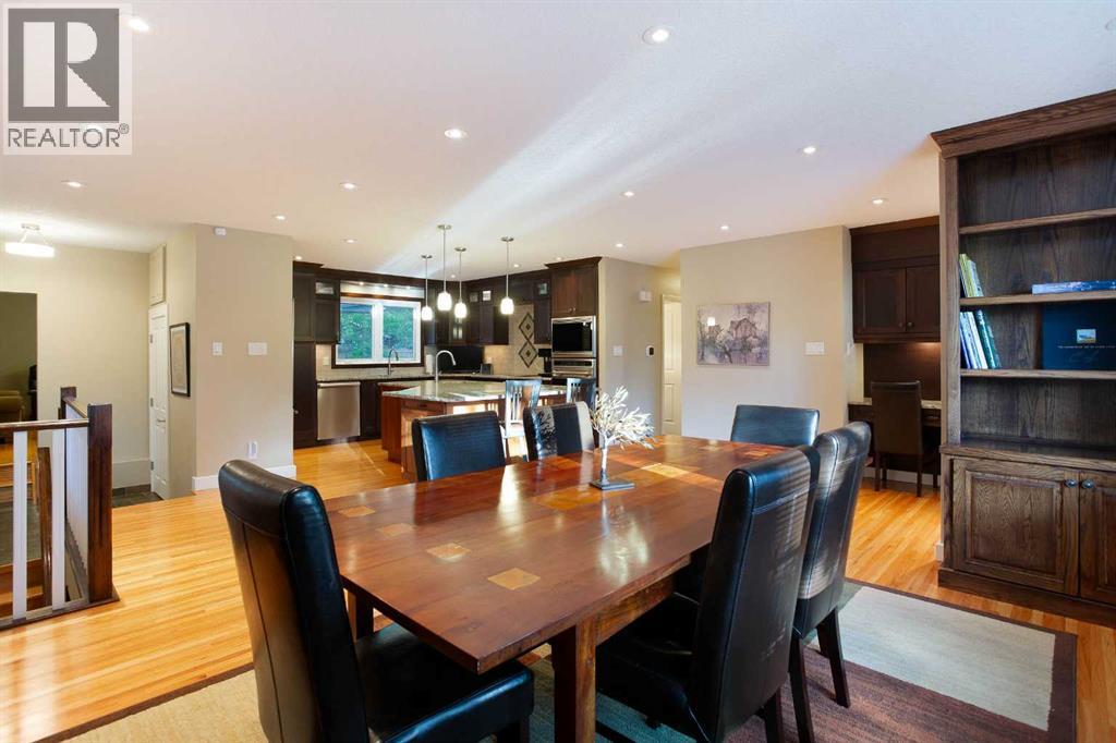 5028 Vanstone Crescent NW - 4
