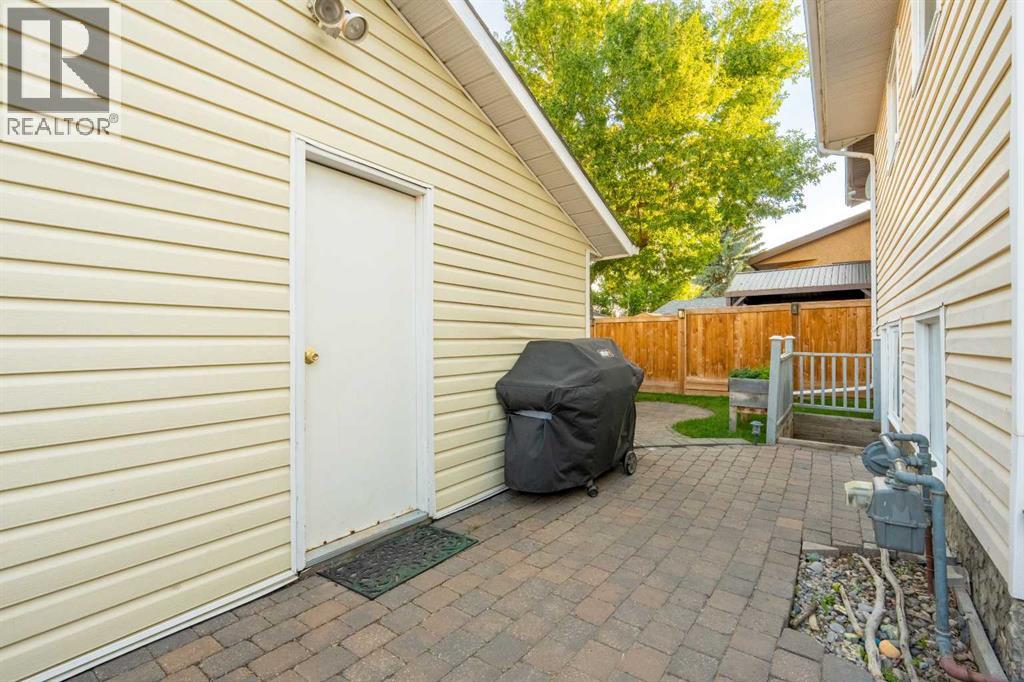 128 Sunvale Crescent SE - Image 31