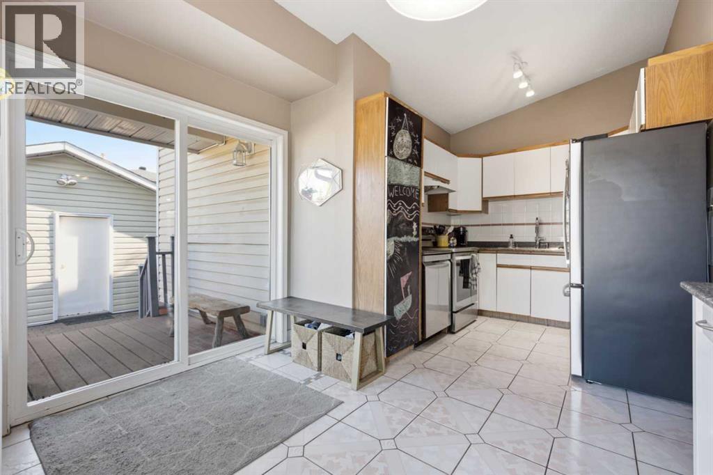128 Sunvale Crescent SE - Image 12