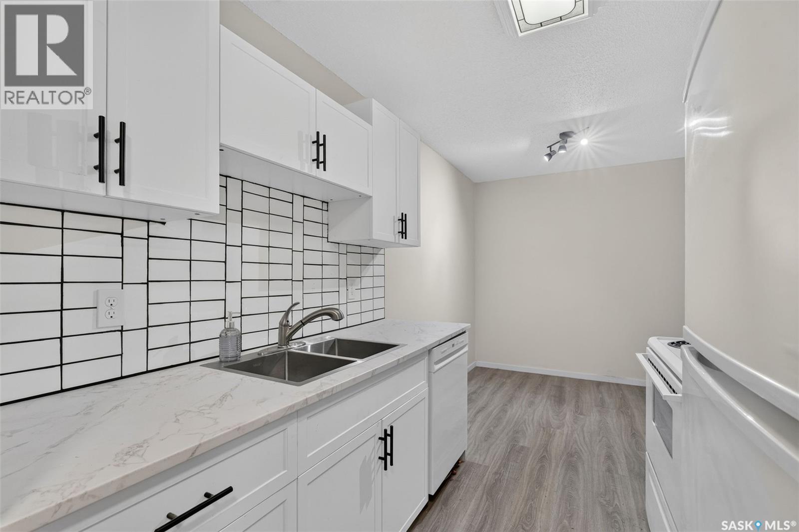 #407 1580 OLIVE DIEFENBAKER DRIVE - 5