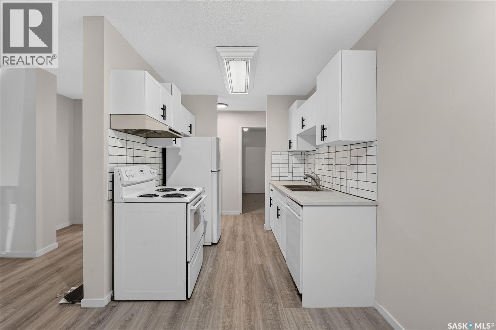 #407 1580 OLIVE DIEFENBAKER DRIVE - 3