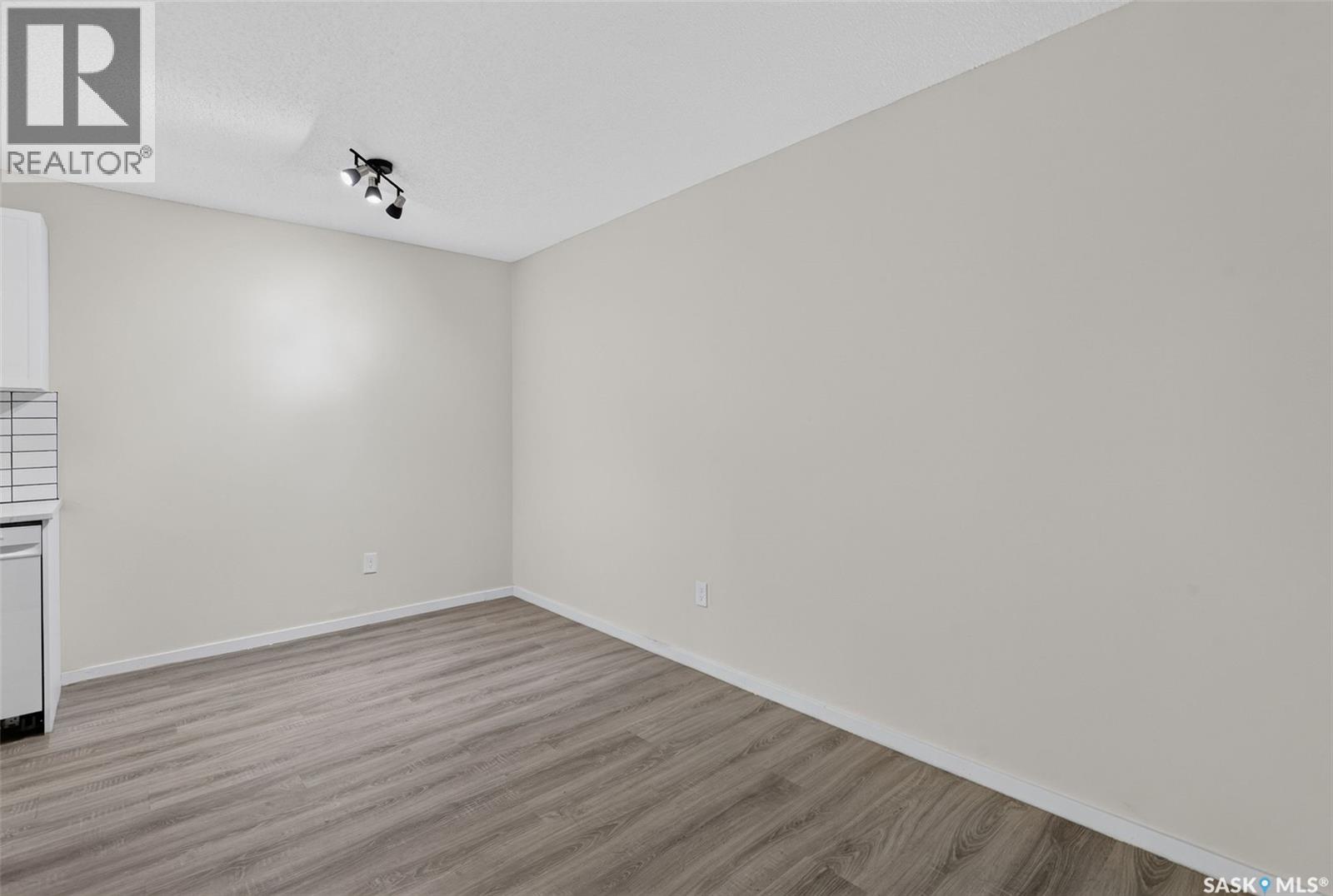 #407 1580 OLIVE DIEFENBAKER DRIVE - 19