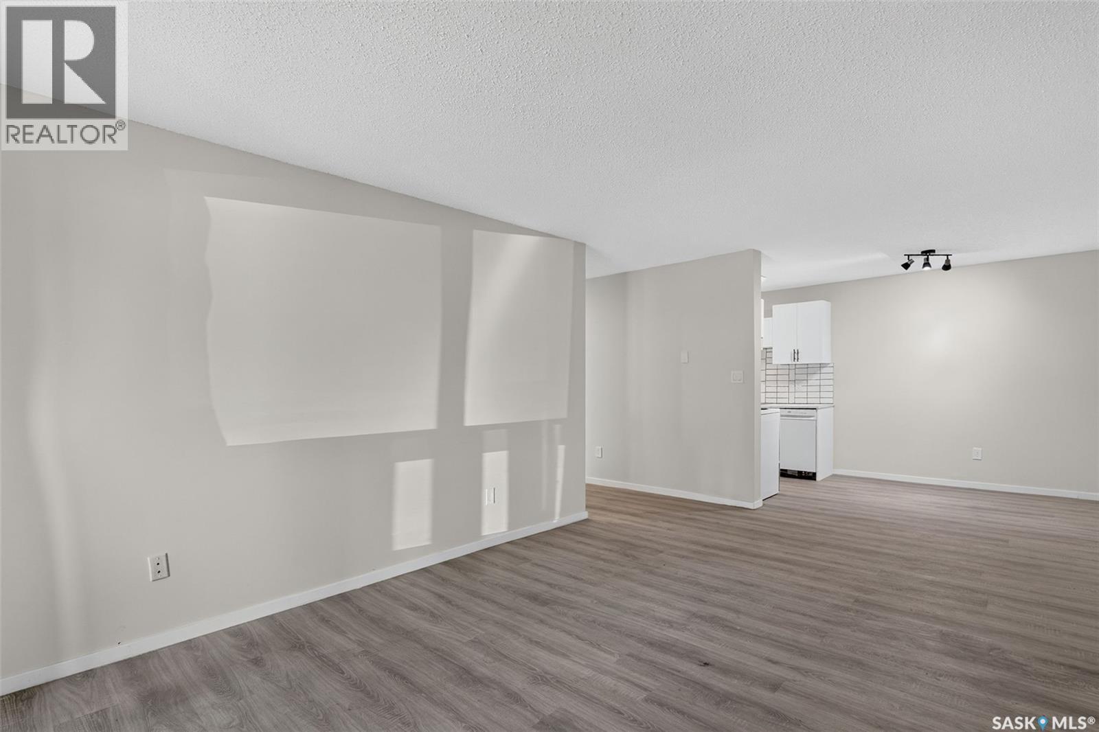 #407 1580 OLIVE DIEFENBAKER DRIVE - 18