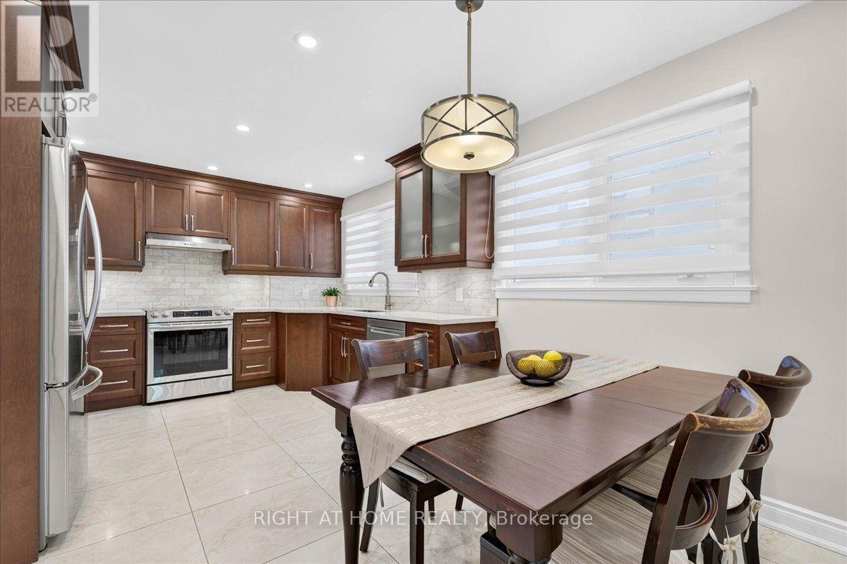 90 RENAULT CRESCENT - Image 16