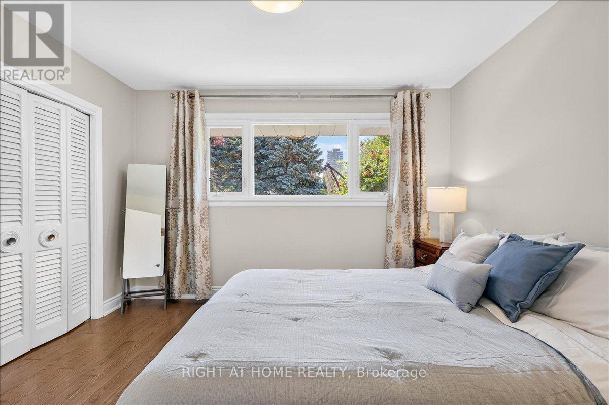 90 RENAULT CRESCENT - Image 23