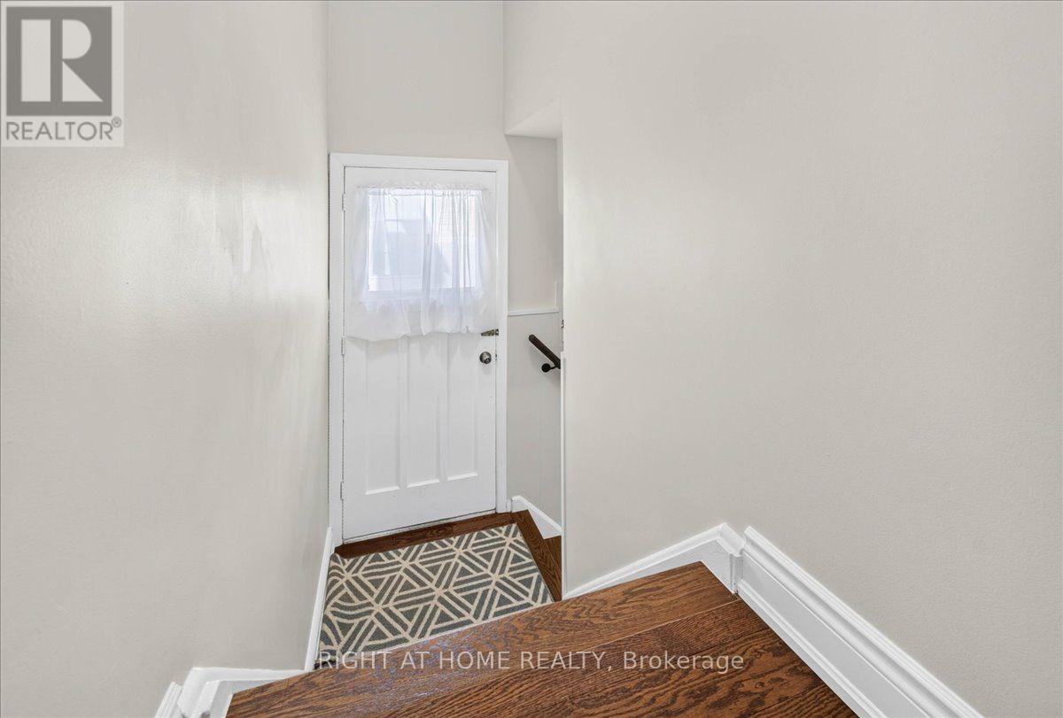 90 RENAULT CRESCENT - Image 31