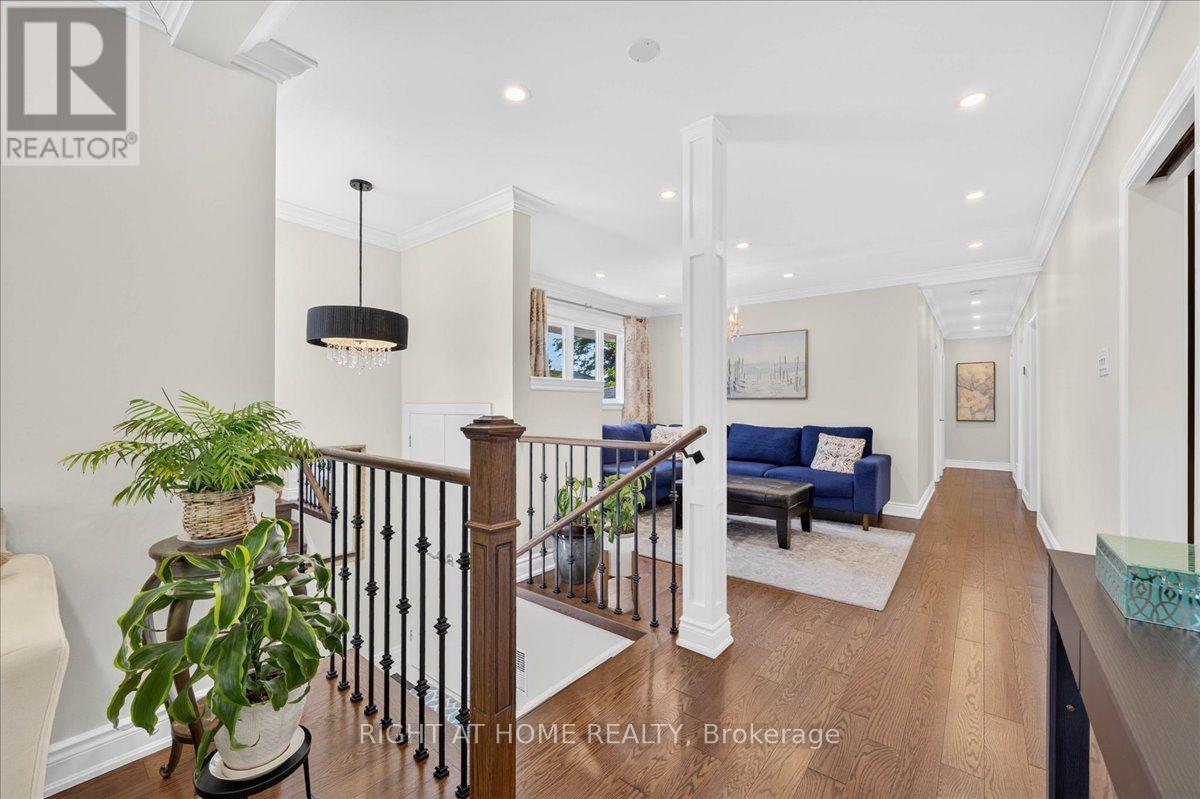 90 RENAULT CRESCENT - Image 8