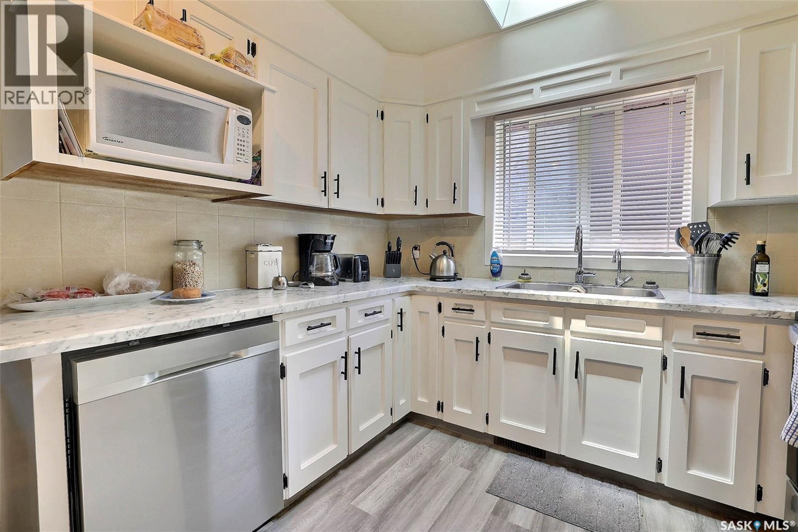 122 Edenwold CRESCENT - 10