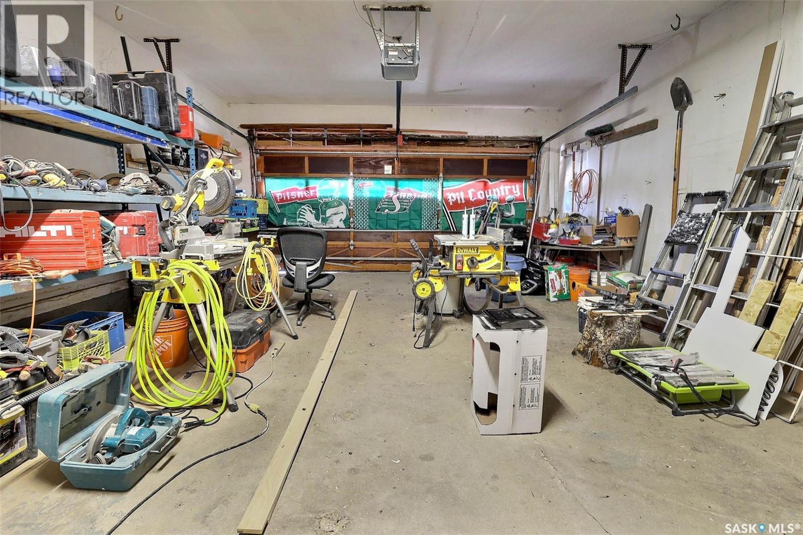 122 Edenwold CRESCENT - 27