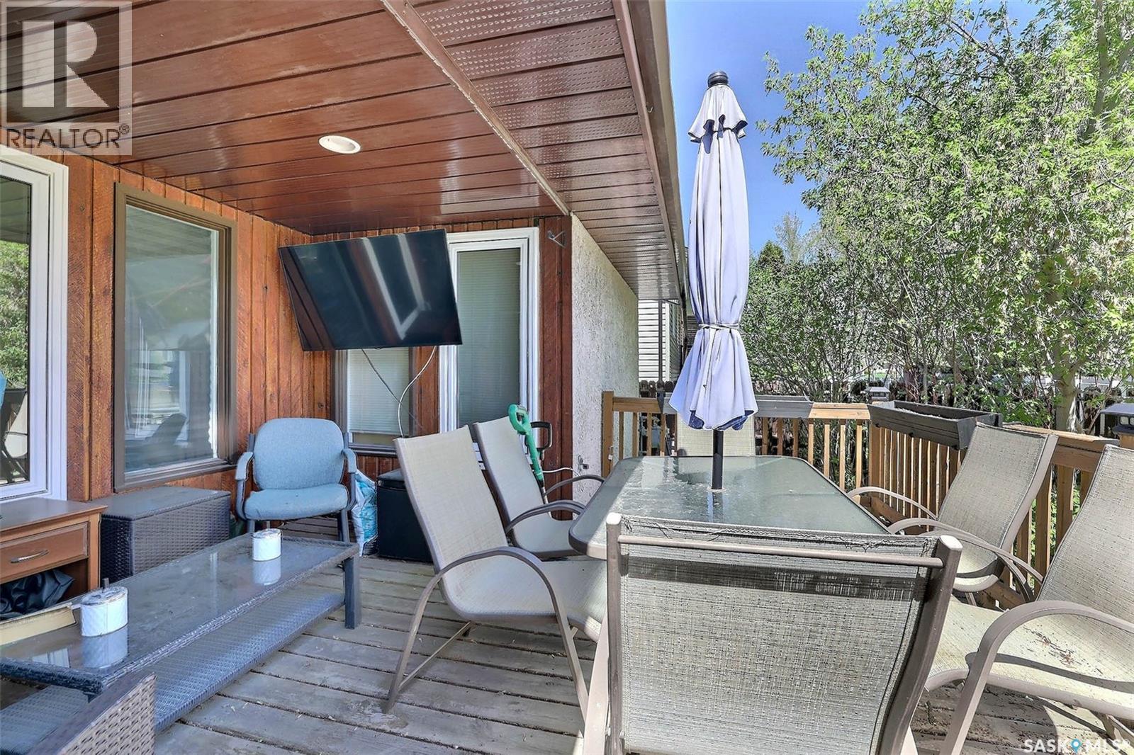 122 Edenwold CRESCENT - 29