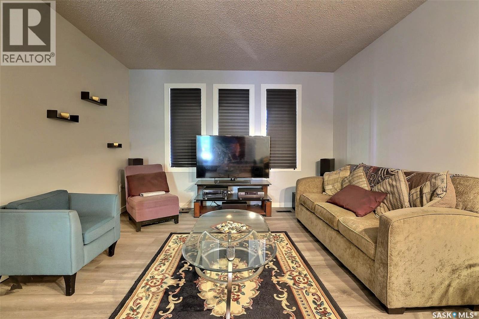 122 Edenwold CRESCENT - 5
