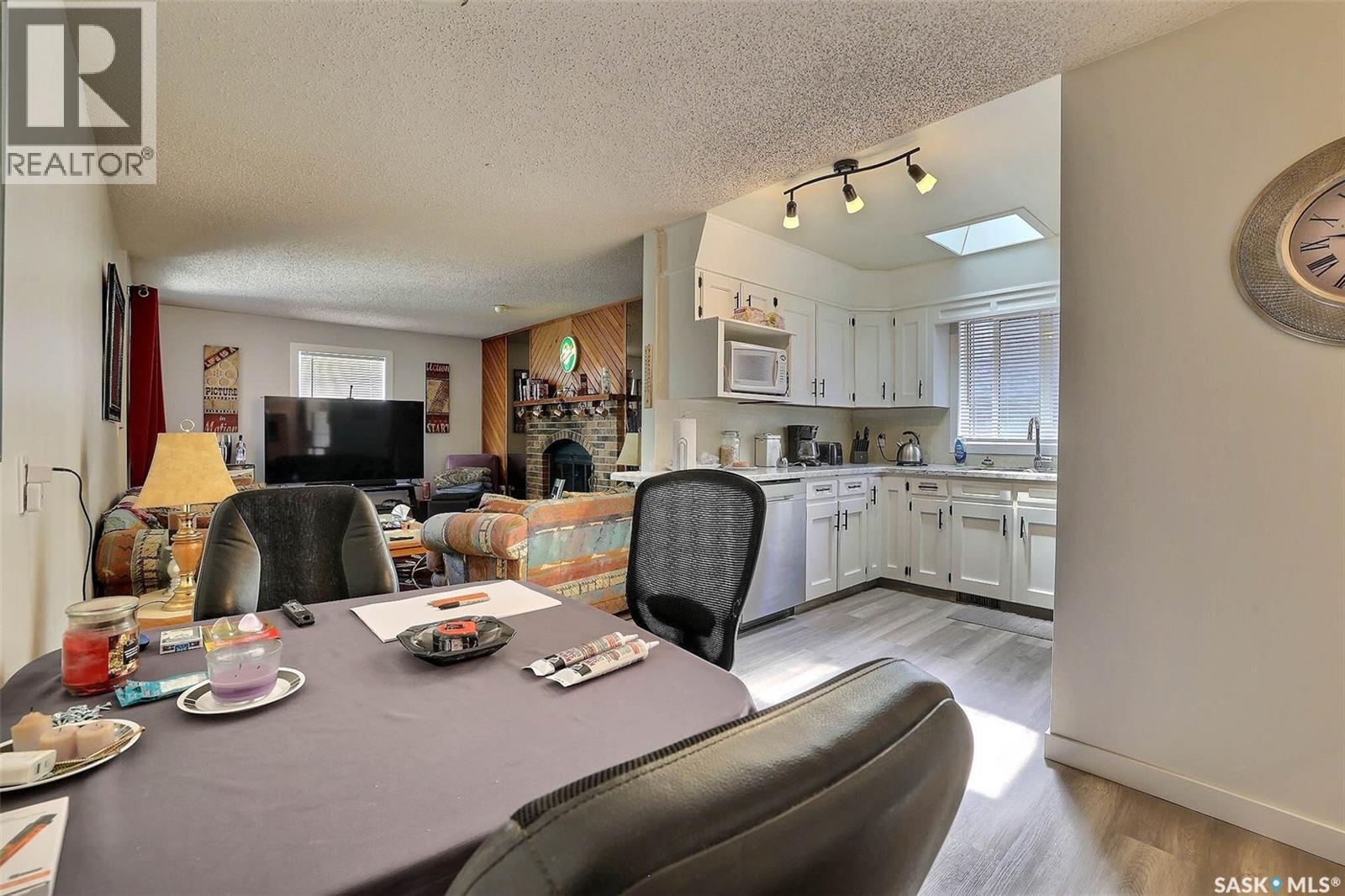 122 Edenwold CRESCENT - 7