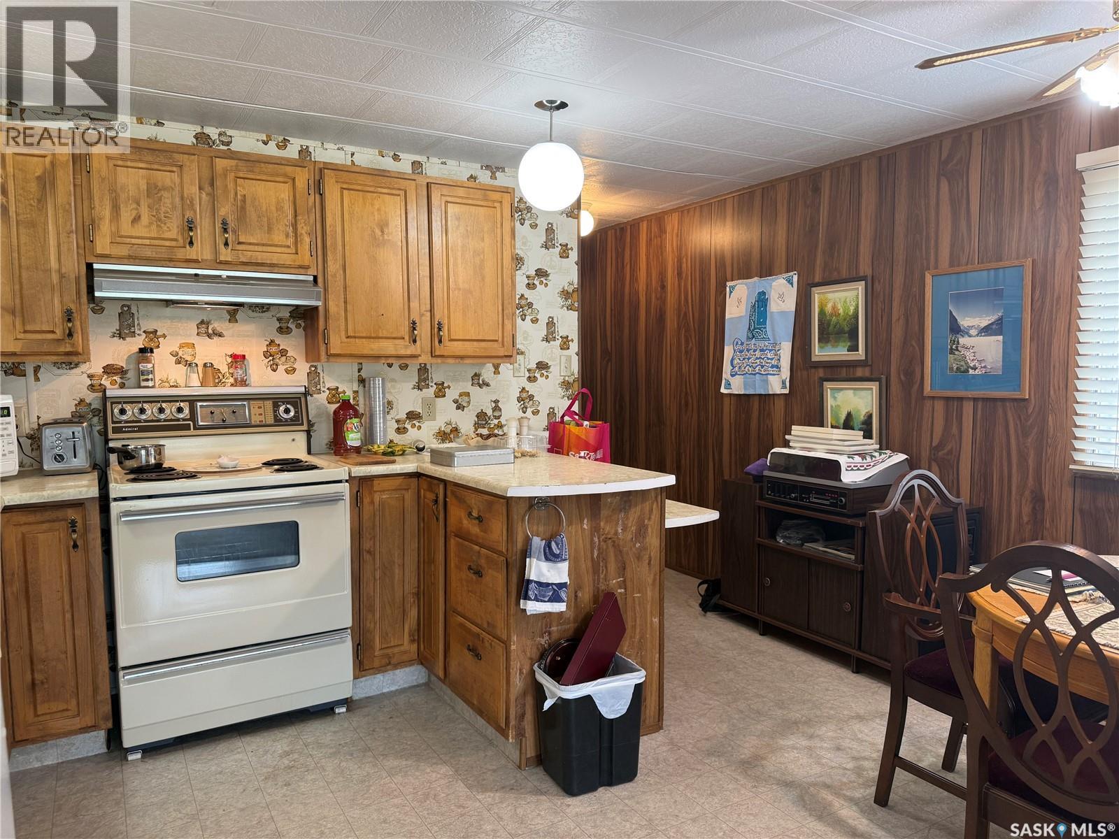C15 1455 9th AVENUE NE - 23