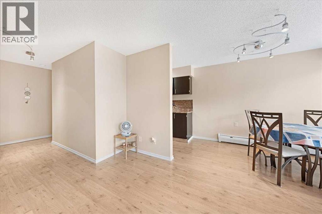 #206 630 57 Avenue SW - 11