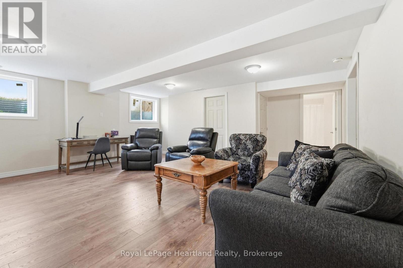 62 VICTORIA BOULEVARD - Image 31