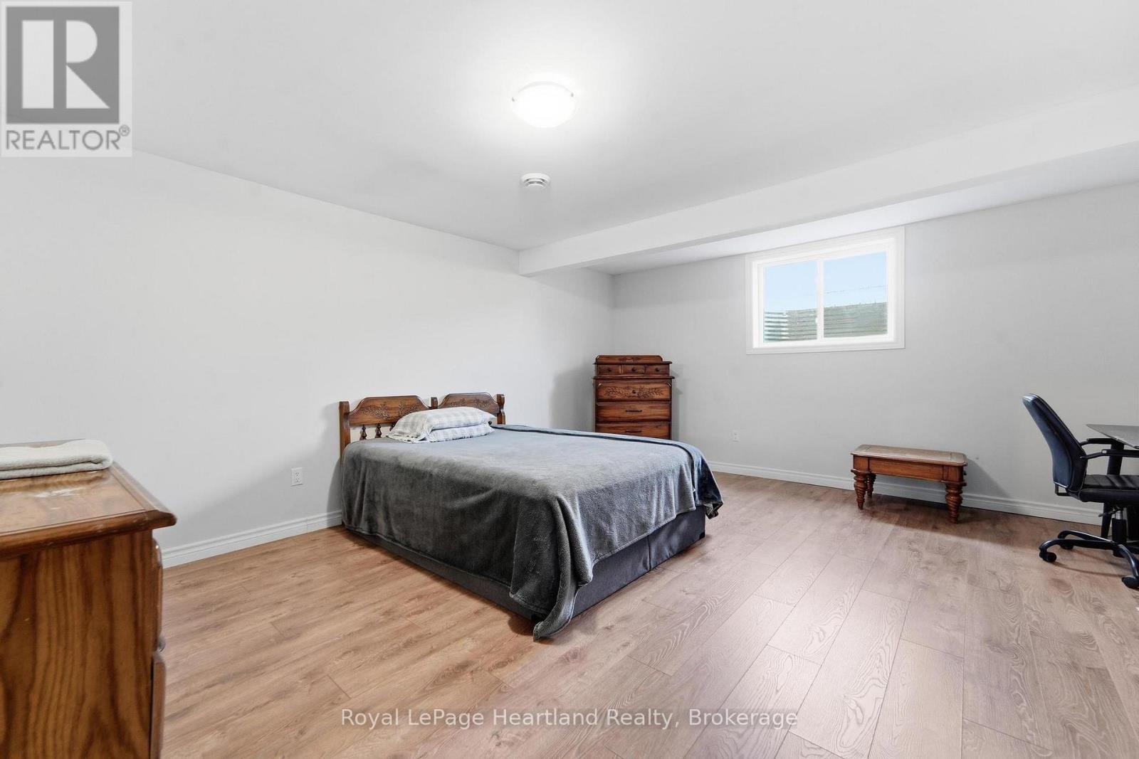 62 VICTORIA BOULEVARD - Image 36
