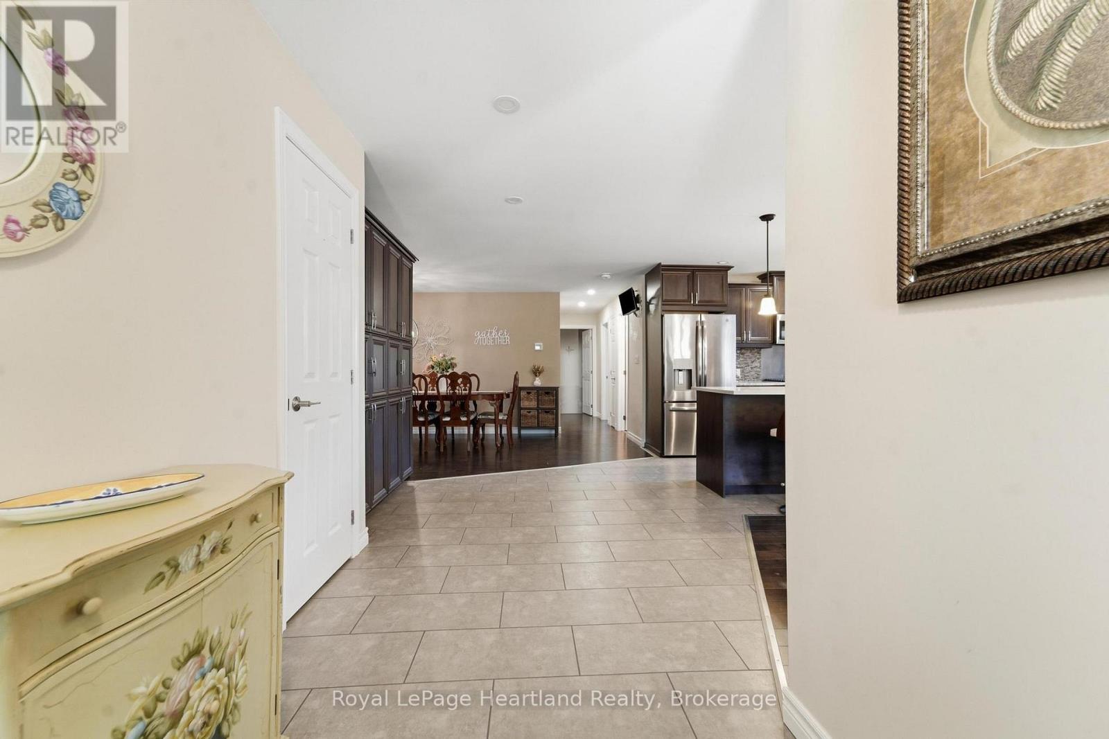 62 VICTORIA BOULEVARD - Image 42
