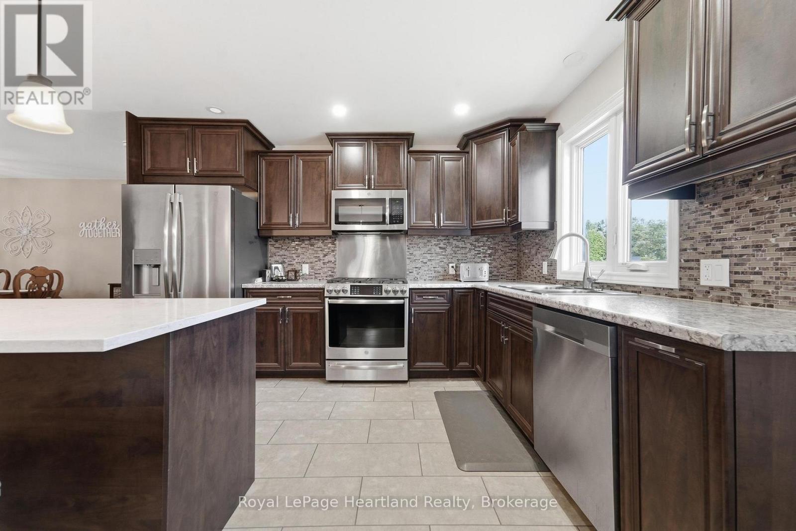 62 VICTORIA BOULEVARD - Image 6