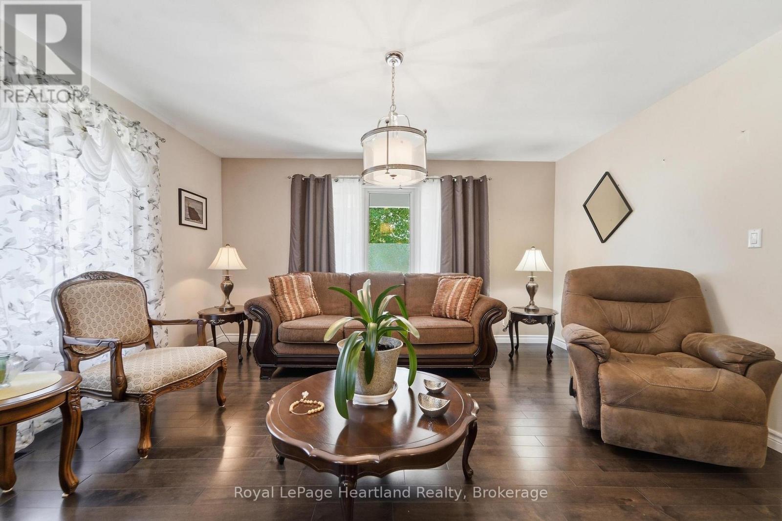 62 VICTORIA BOULEVARD - Image 7