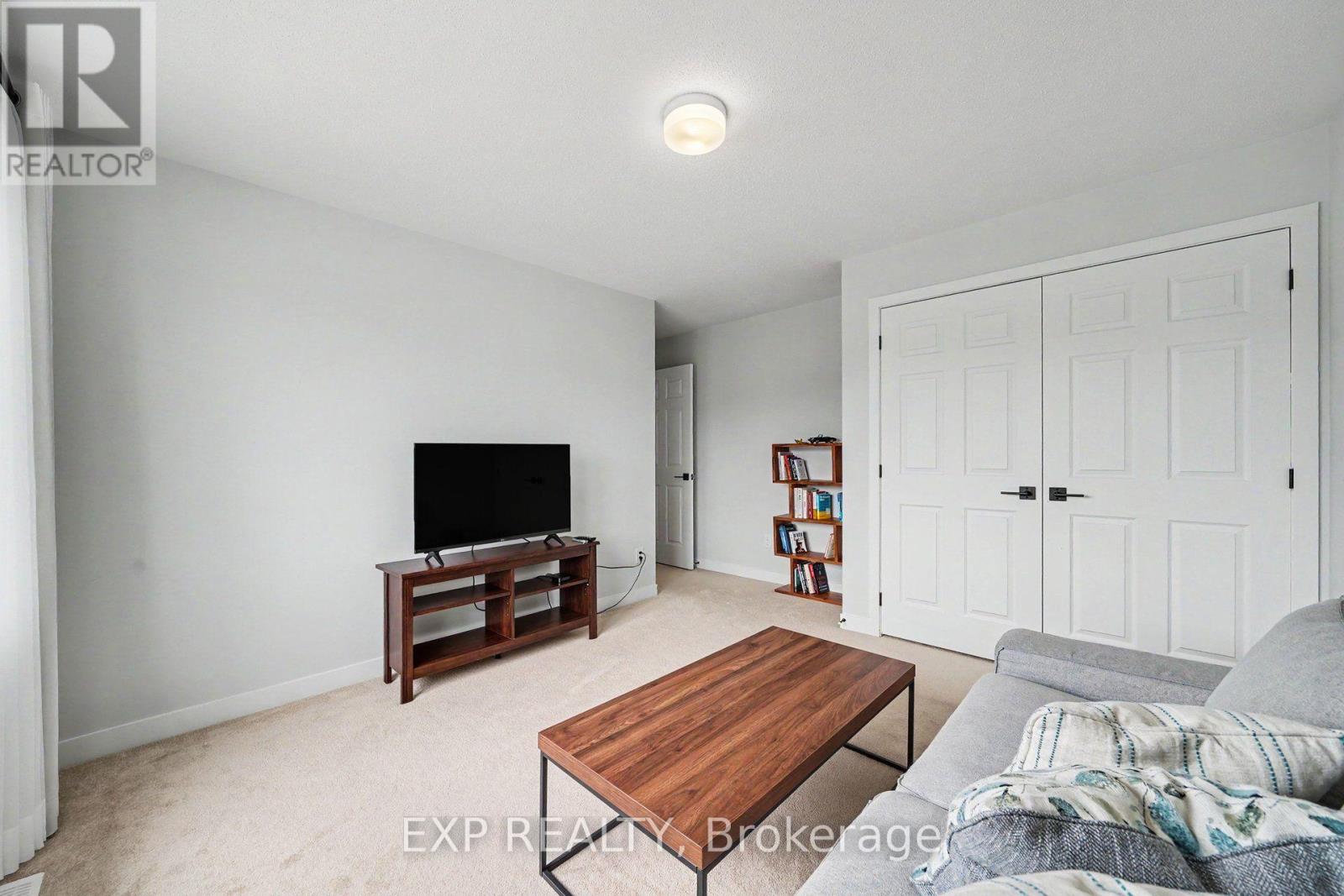 818 CROSSGATE STREET - 29