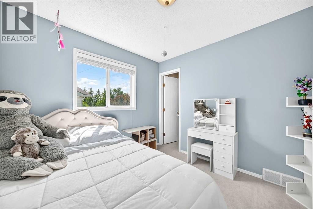 220 Shawbrooke Manor SW - 31