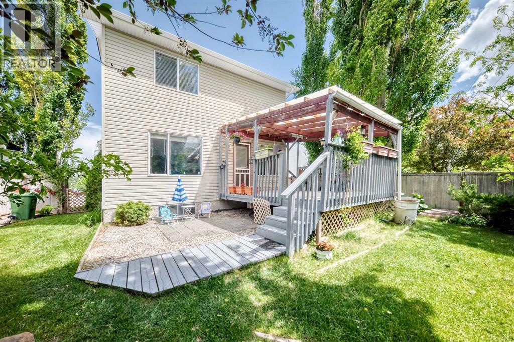 220 Shawbrooke Manor SW - 43