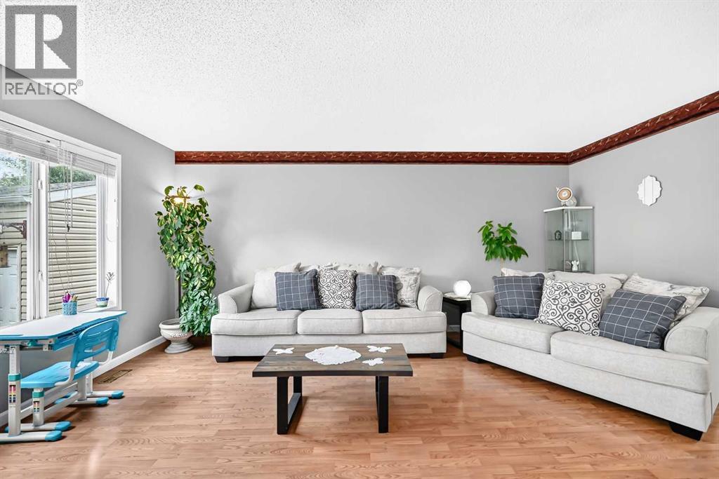220 Shawbrooke Manor SW - 18