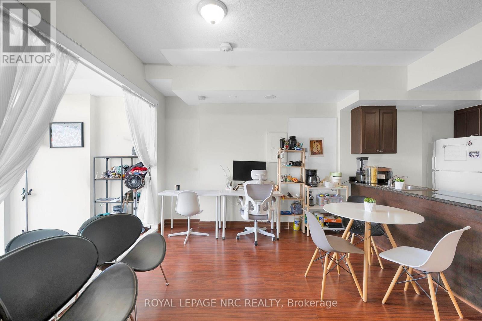 #PH 6 15 MAPLEWOOD AVENUE - 10