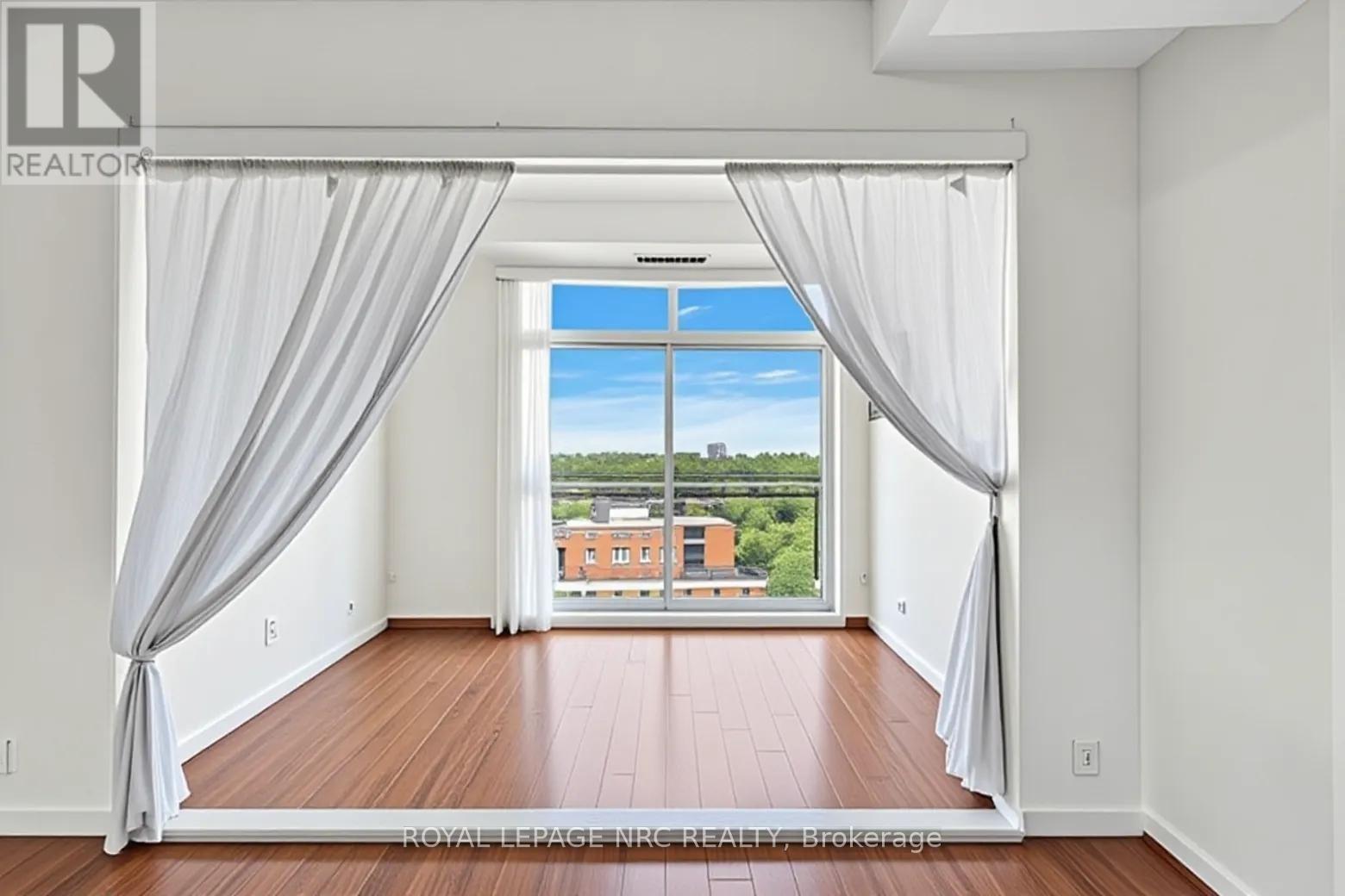 #PH 6 15 MAPLEWOOD AVENUE - 19
