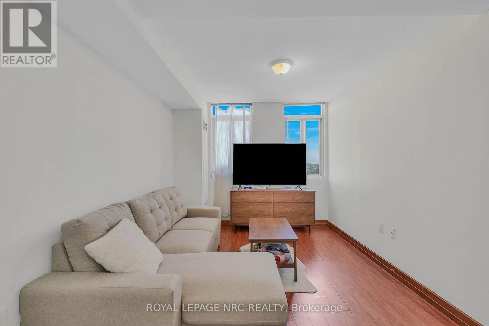 #PH 6 15 MAPLEWOOD AVENUE - 30