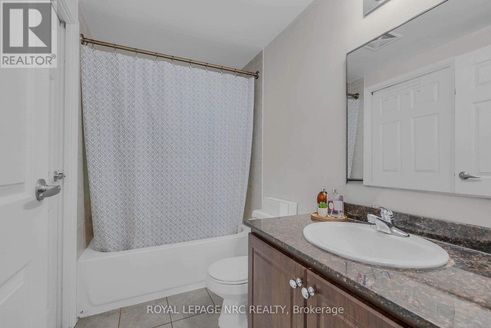 #PH 6 15 MAPLEWOOD AVENUE - 36