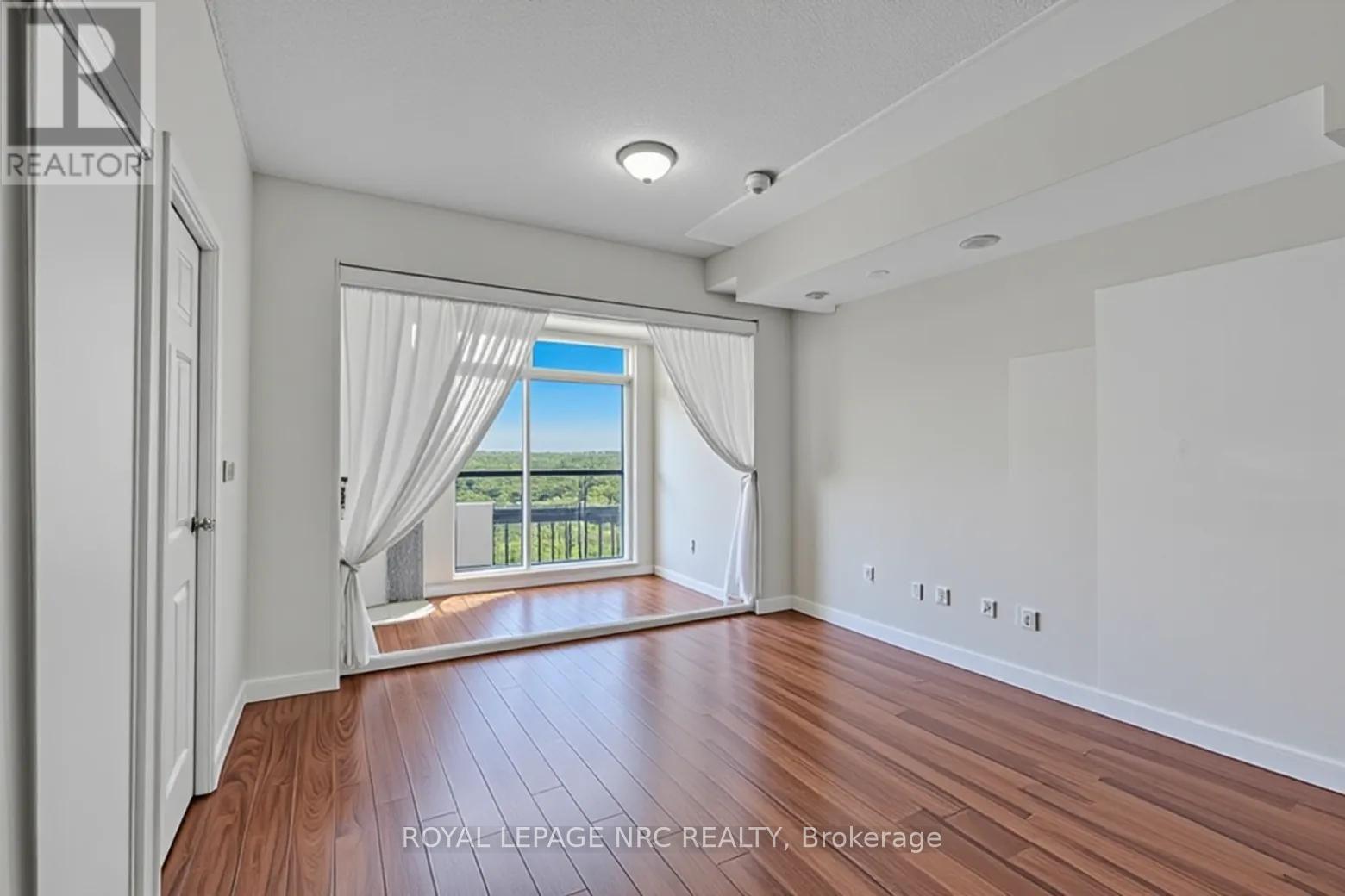 #PH 6 15 MAPLEWOOD AVENUE - 8