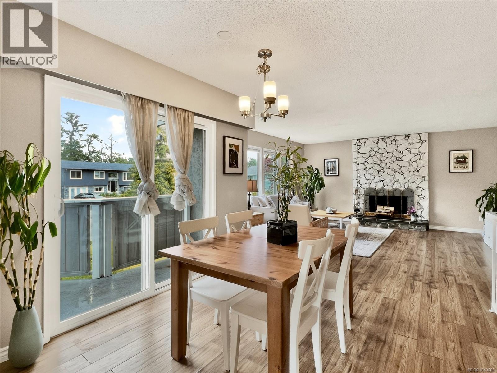  4378 Torrington Place, Saanich