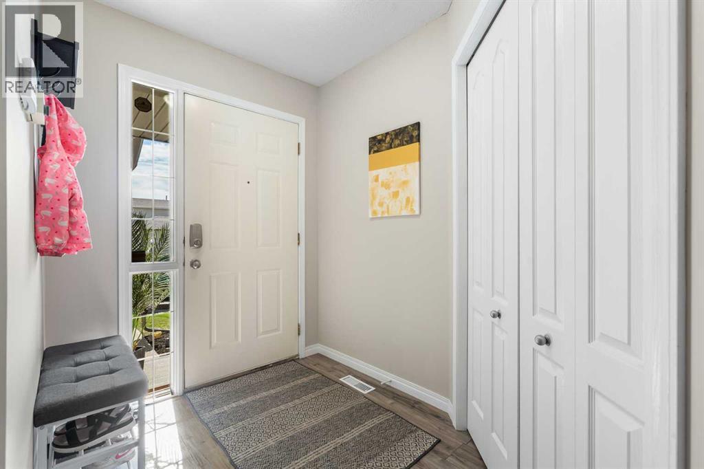 71 Royal Birch Manor NW, Royal Oak, Calgary photo 3