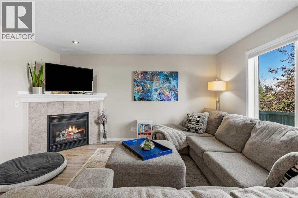 71 Royal Birch Manor NW, Royal Oak, Calgary photo 4