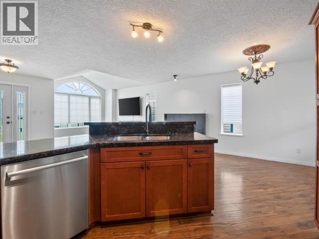 4 RUBY LANE - Image 25