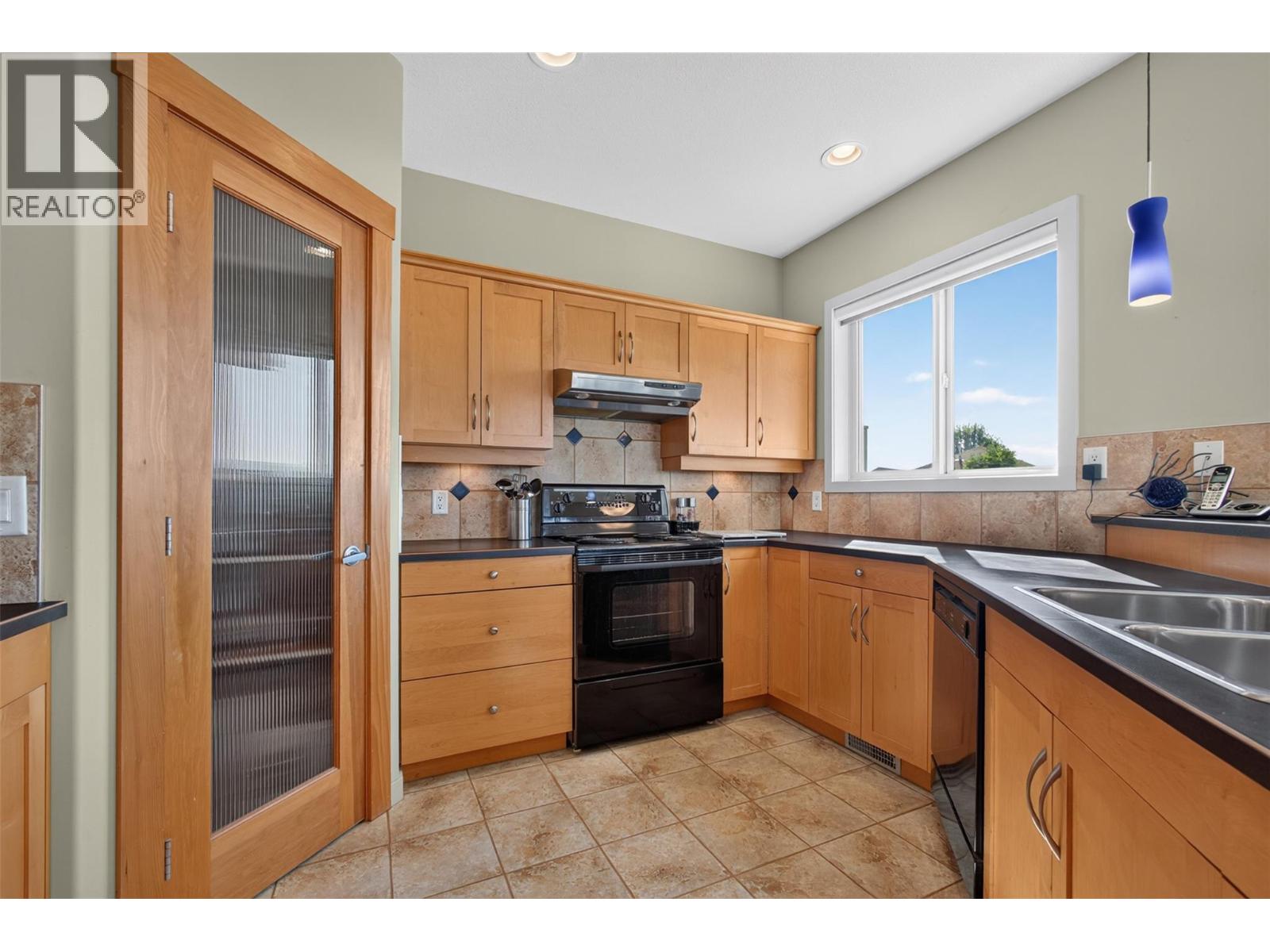  5034 South Ridge Drive, Kelowna