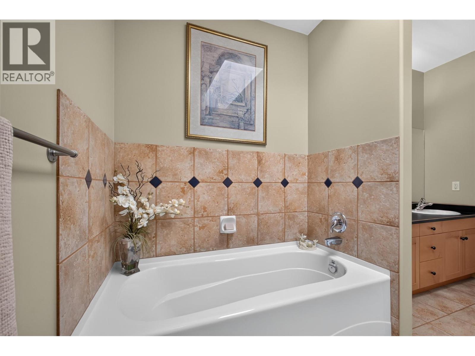  5034 South Ridge Drive, Kelowna