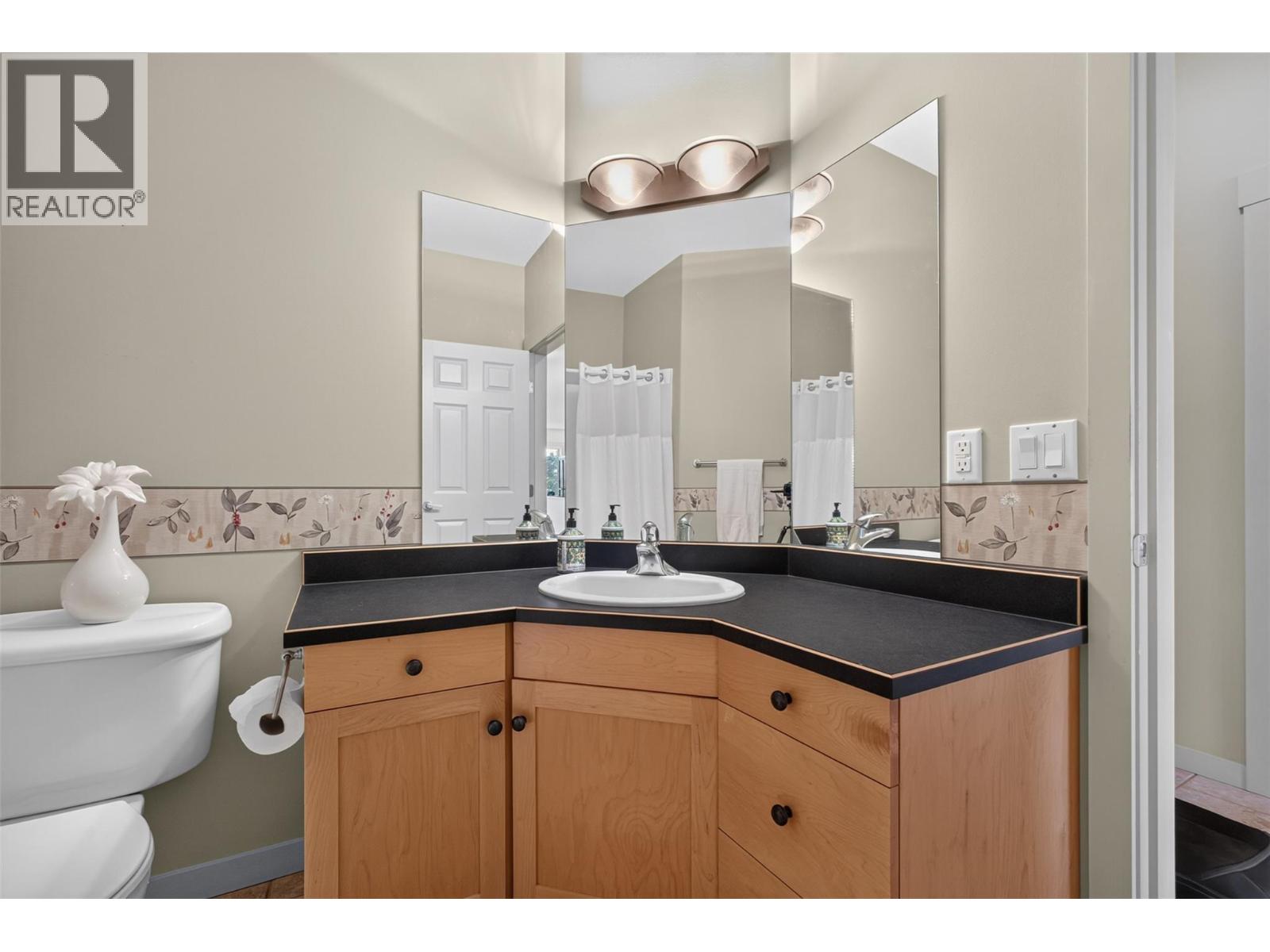 5034 South Ridge Drive, Kelowna
