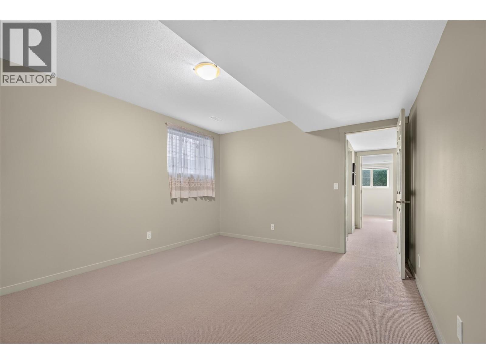  5034 South Ridge Drive, Kelowna