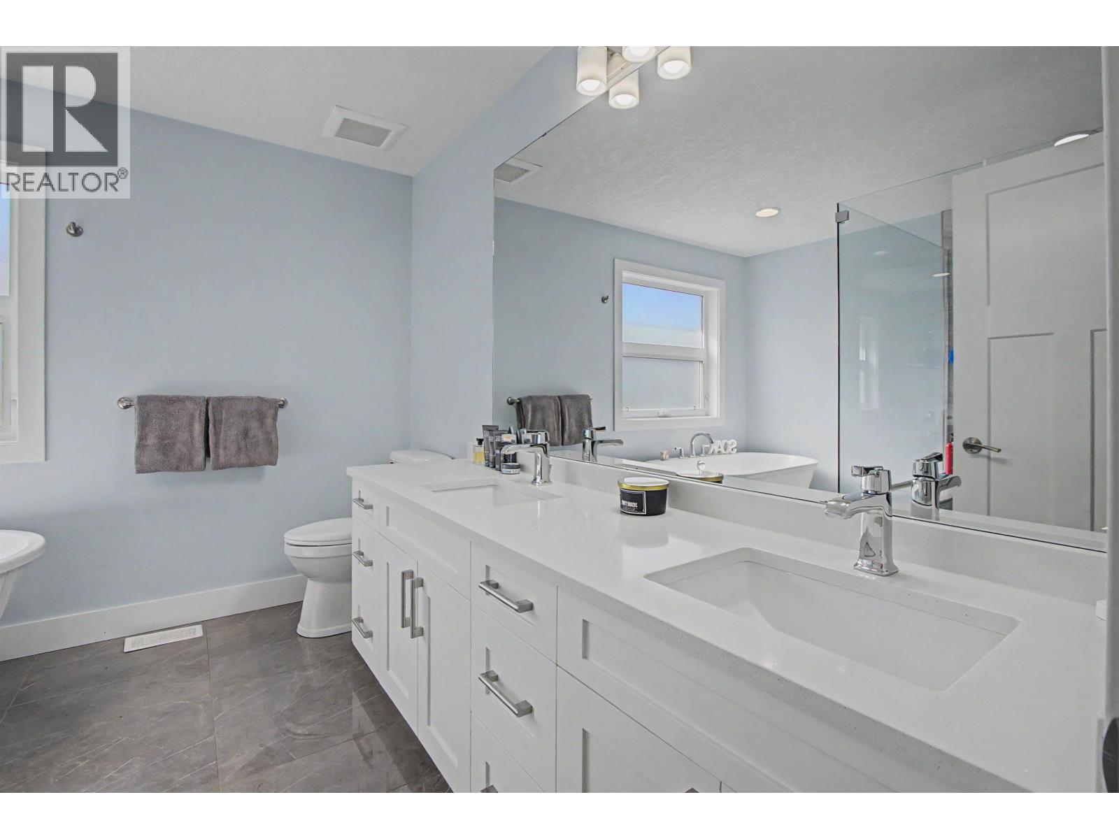 7688 SOUTHRIDGE AVENUE - 16