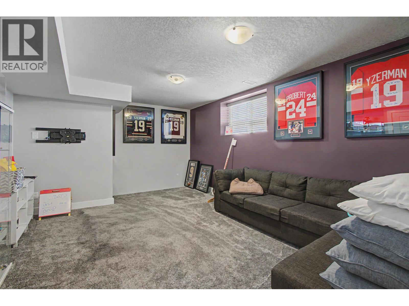 Photo 23 of 36 — 7688 SOUTHRIDGE AVENUE · Prince George, BC
