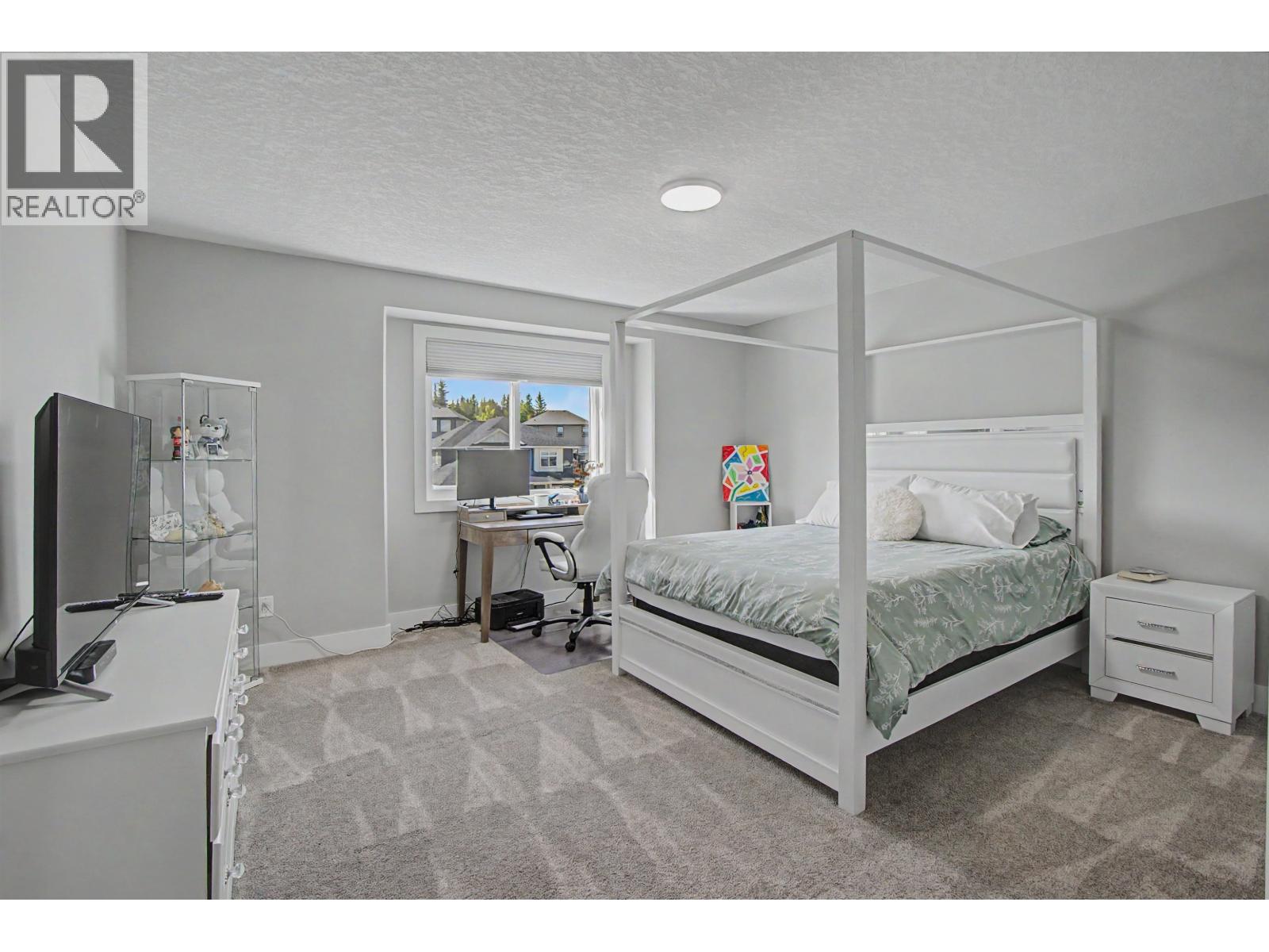 Photo 18 of 36 — 7688 SOUTHRIDGE AVENUE · Prince George, BC