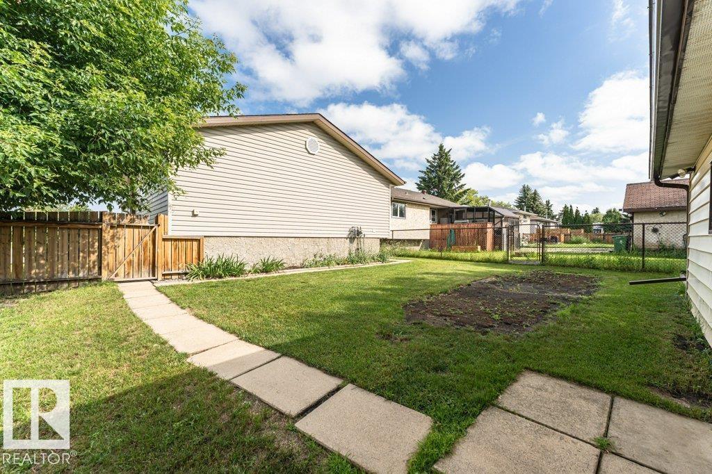 9209 80 ST - 16