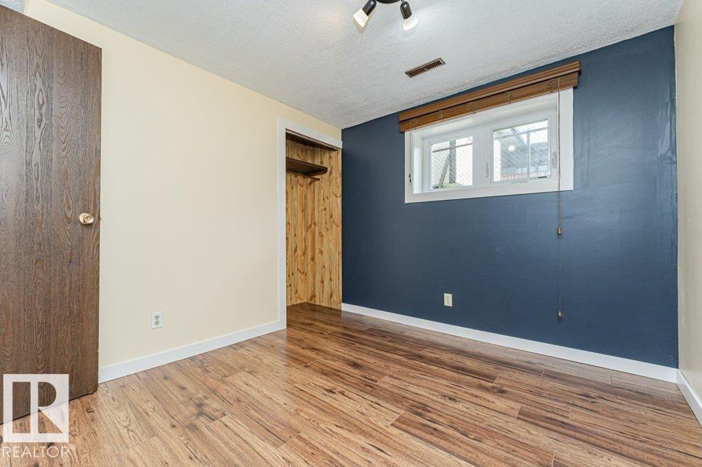 9209 80 ST - 46