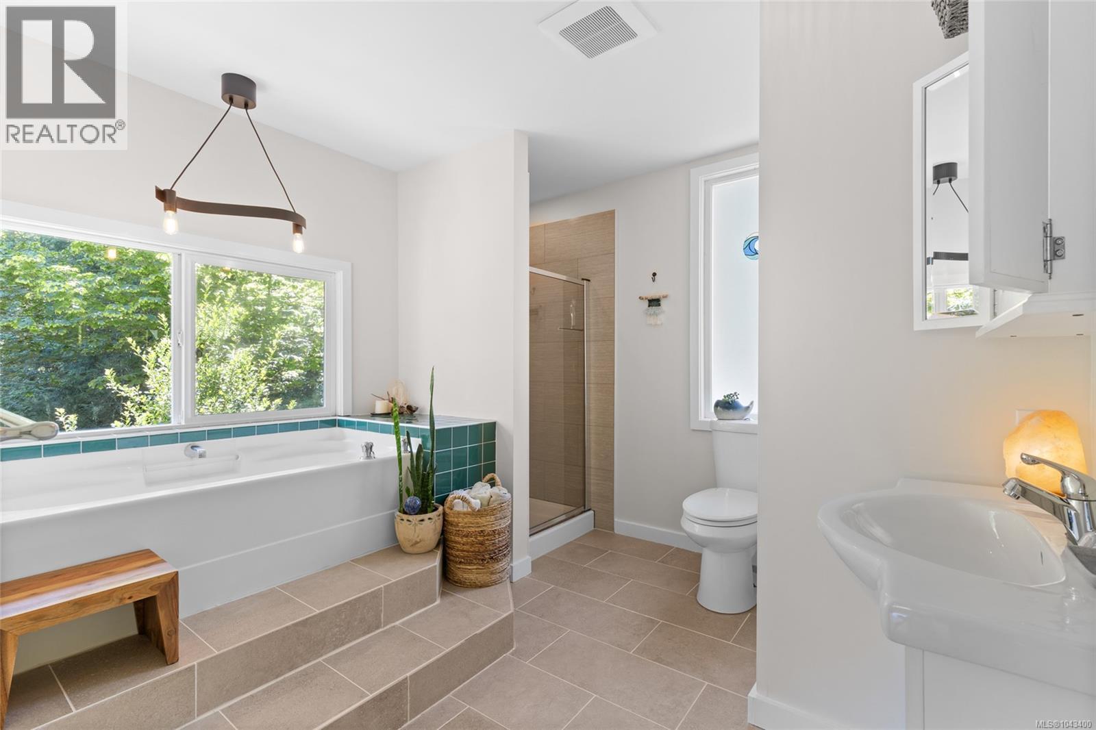 1670 West Shawnigan Lake Rd - 25