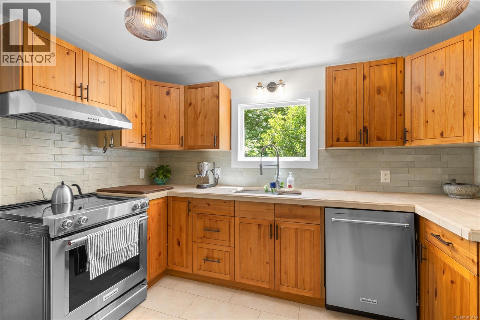 1670 West Shawnigan Lake Rd - 16