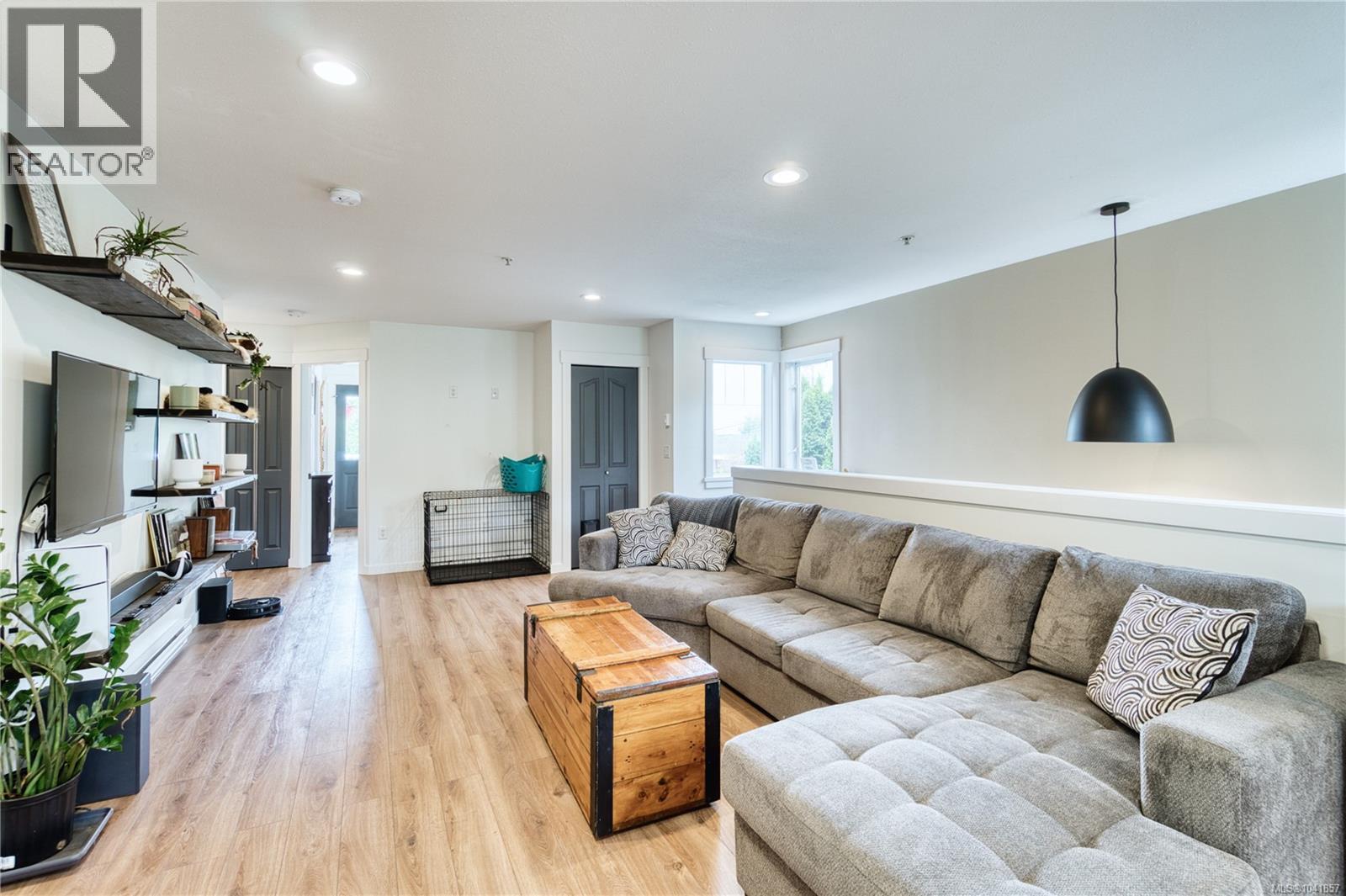 202 211 Victoria Rd, Nanaimo