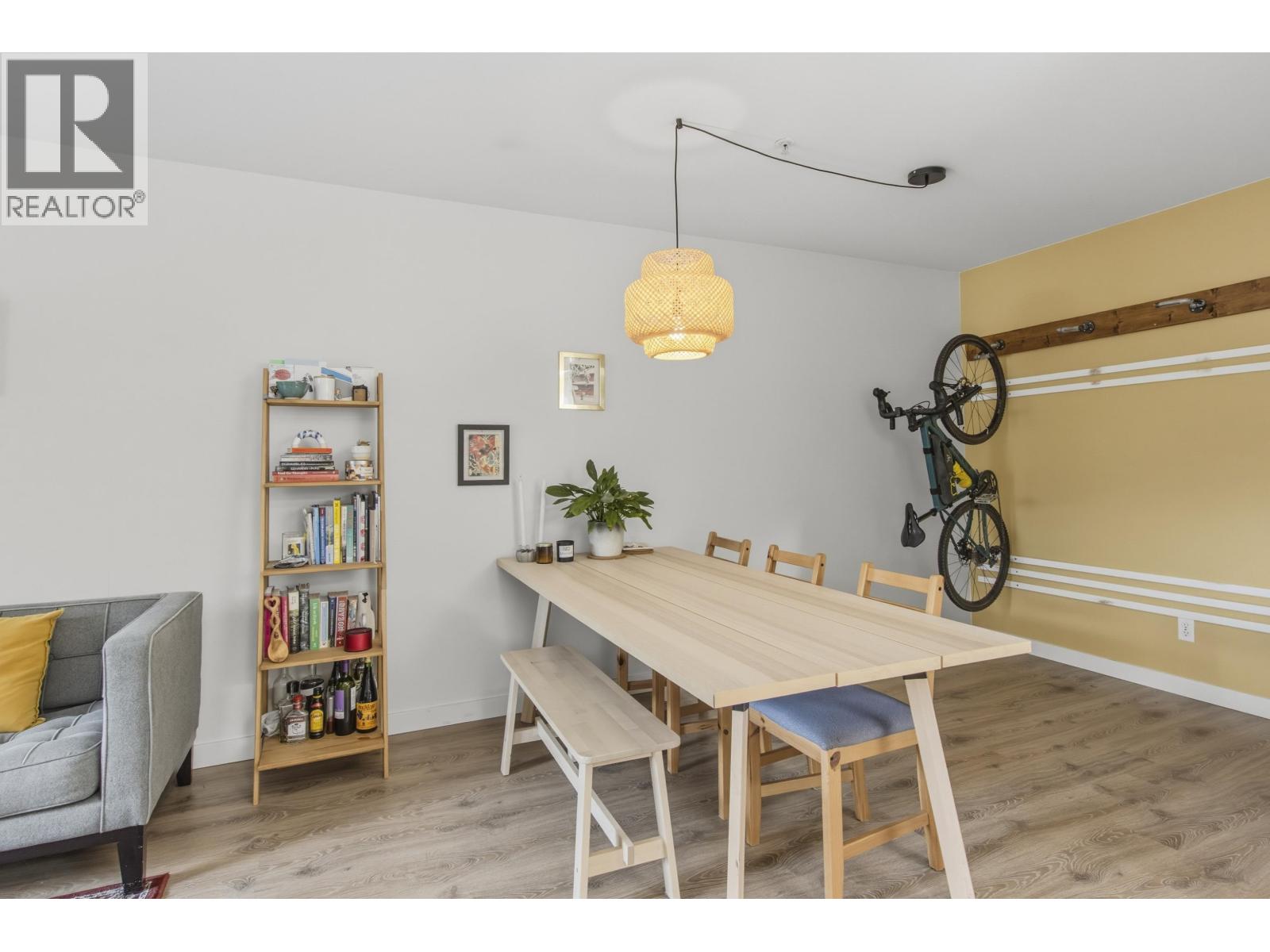 304 40140 WILLOW CRESCENT, Squamish — photo 2